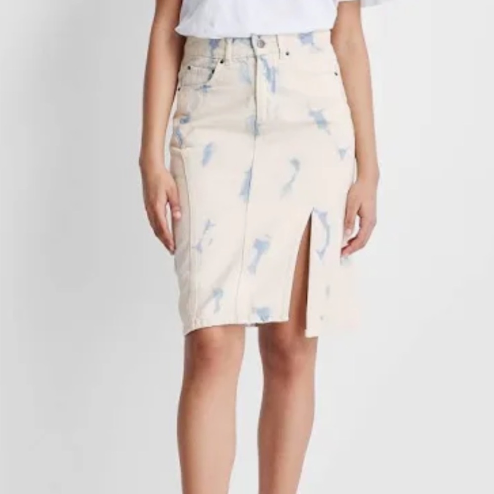 Future Collective Skirts Women's High-Rise Midi
Denim Skirt White Light Wash NWT